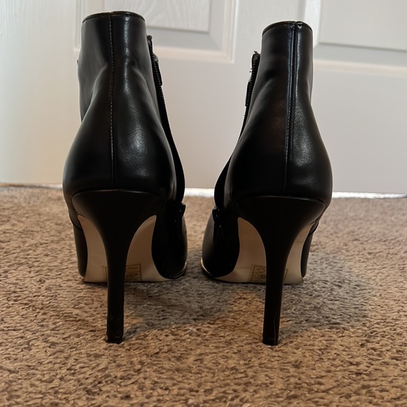 Heeled booties - Picture 9 of 9